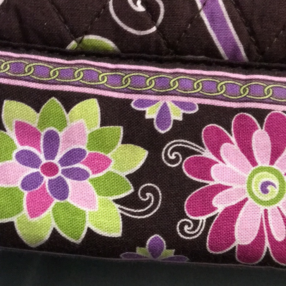 Vera Bradley- retired print and style - Picture 6 of 12